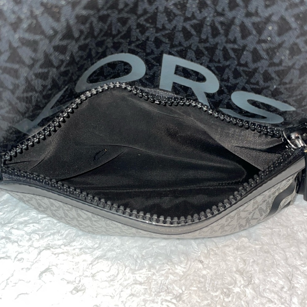 Michael Kors MK Unisex Jet Set Metallic Color Block Signature Logo Backpack - Picture 4 of 16